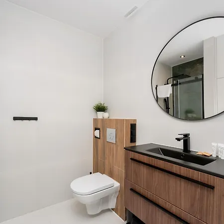 Zakopianska 2b Homely By Bookinghost *